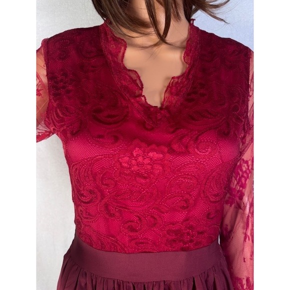 NWOT Beautiful red lace semi sheer sleeves upper silky wine lower maxi dress S - Picture 2 of 12